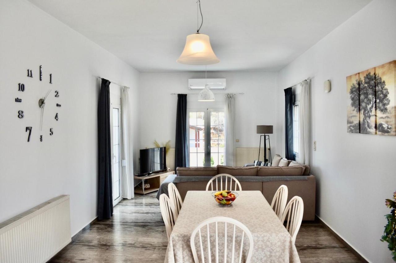 Cozy Renovated Apartment "Filoxenia" 카토다라초 외부 사진