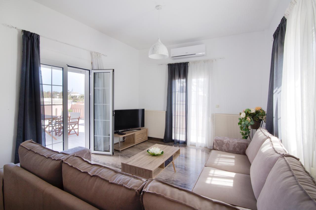 Cozy Renovated Apartment "Filoxenia" 카토다라초 외부 사진